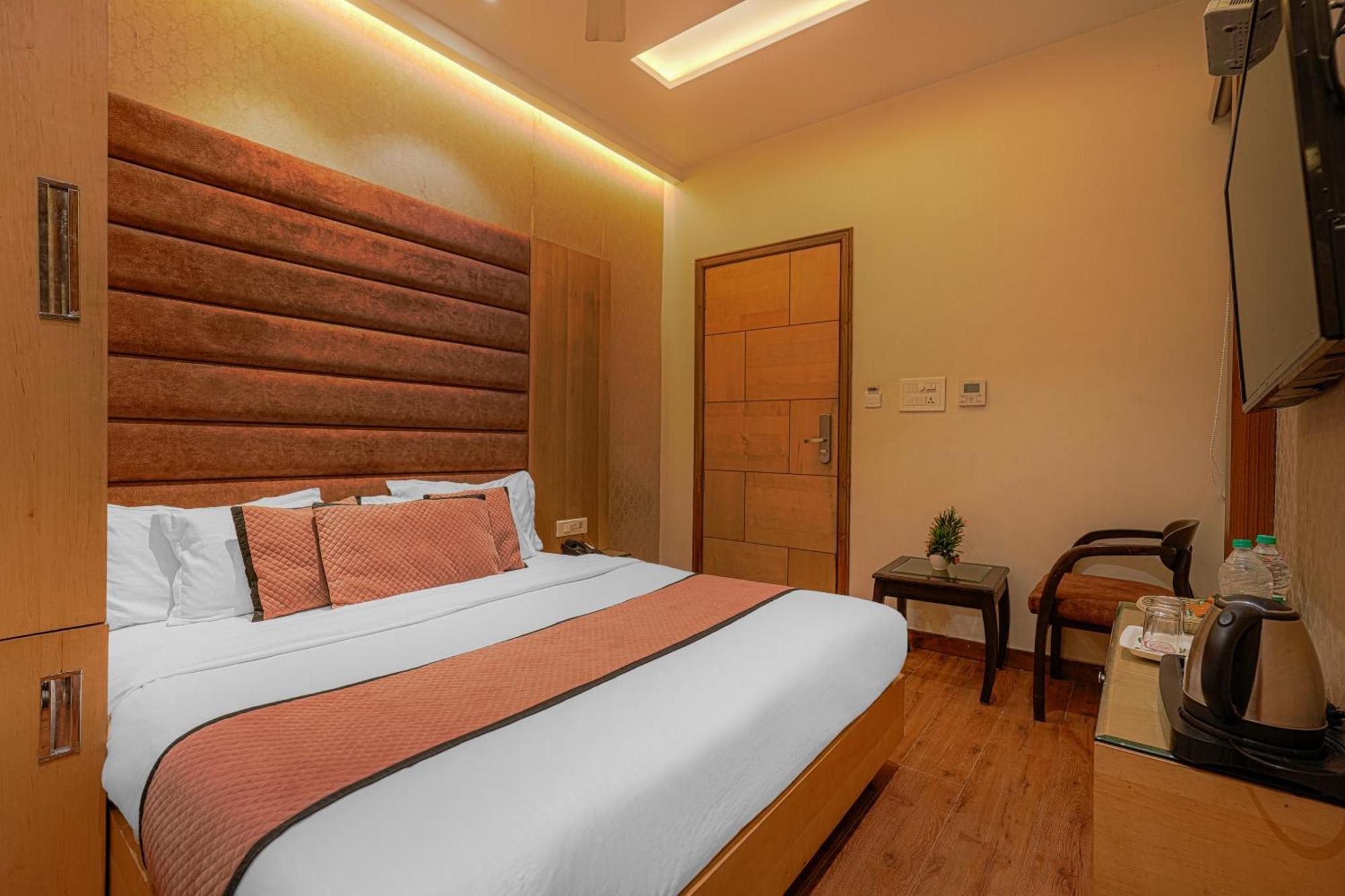 Csjs Inn Hotel Amritsar Exterior foto